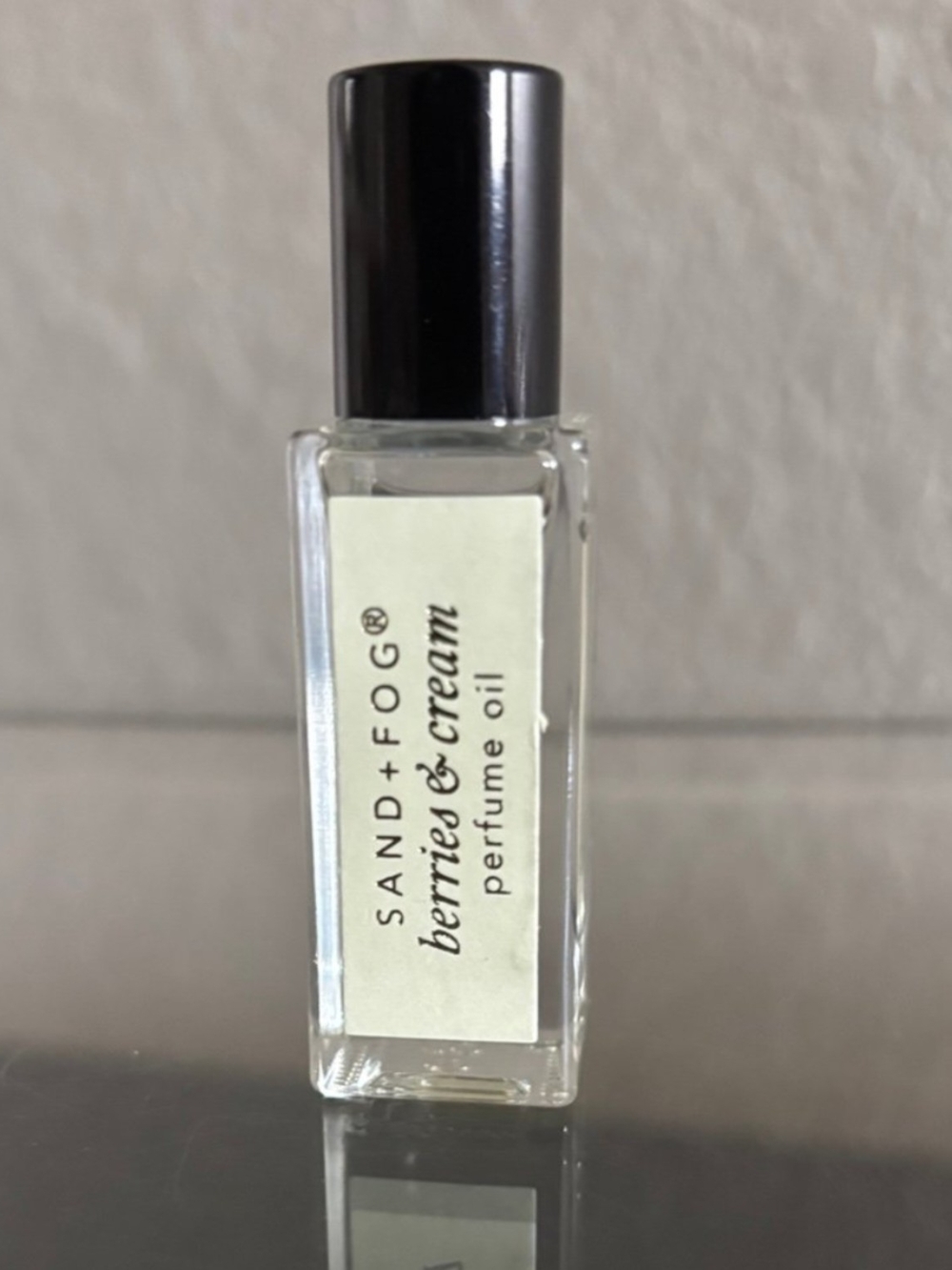 SAND + FOG Berries & Cream Oil  Roller Bottle NWOB